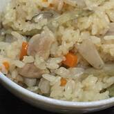旨味たっぷり！基本の鶏五目の炊き込みご飯