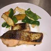 サーモンのバターソテー