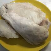 レンジで手軽にしっとりおいしい！作り置きサラダチキン