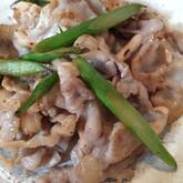 ご飯がすすむ！豚肉とアスパラの炒め物