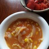 トマトと玉ネギのスープ
