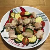 鶏とズッキーニのガーリックソテー