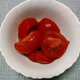 オイスターソースが隠し味！コク旨簡単トマト中華サラダ