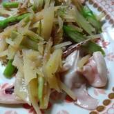 イカとアスパラのペッパー炒め