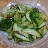 サニーレタスのサラダ