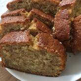 素朴な甘さのバナナケーキ