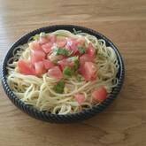 トマトとバジルの冷製パスタ