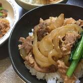 がっつり食べたい！ビリ辛みそ豚丼 by 保田 美幸さん