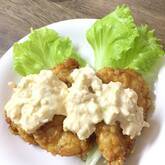 鶏の唐揚げタルタルソースかけ