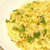 桜エビとネギのゴマ風味チャーハン