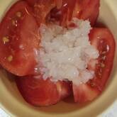 トマトとオニオンのサラダ