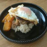 スタミナバーグ丼