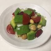 シンプルアボカドサラダ