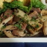 キノコとベーコンの五香粉炒め