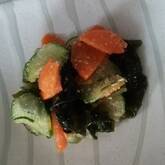 ワカメとキュウリのゴマ酢和え