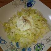 キャベツのホットシーザーサラダ