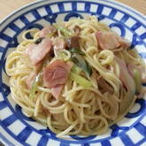 たっぷりキノコとベーコンの和風パスタ