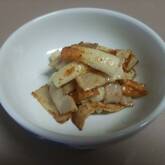 ベーコンとちくわのマヨ炒め