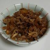 人気の丼もの！簡単にできる基本の牛丼