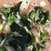 ワカメとオクラの酢の物
