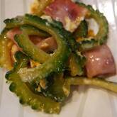 シンプルで簡単！苦さ控えめゴーヤと卵炒め