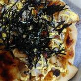 手作り生地のピザ