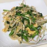 ニラのピリ辛卵とじ