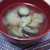 ナスと玉ネギのみそ汁