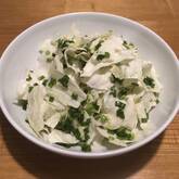 ちぎりキャベツのニラ塩ダレ