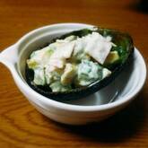 アボカドのタルタルカップ