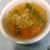 キャベツとソーセージのスープ