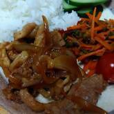 定番！ご飯がすすむ豚のショウガ焼き