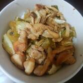 簡単で美味しい！柚子胡椒 鶏もも肉と白ネギ炒め