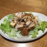 厚揚げとクルミのサラダ