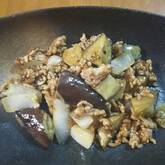 ひき肉とナスの簡単みそ炒め