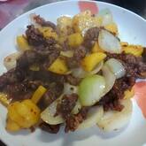 満足感たっぷり！牛肉とジャガイモ炒め