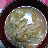 白菜とお揚げのみそ汁