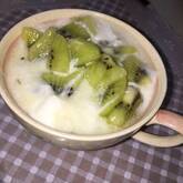 ヨーグルトのハニーキウイソース