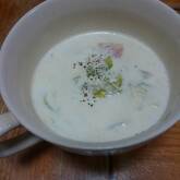 レタスのミルクスープ