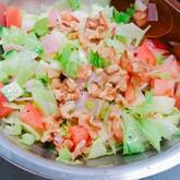 鶏ささ身とトマトのチョップドサラダ