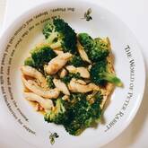 鶏とブロッコリーの炒め物