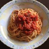 トマトソースパスタ