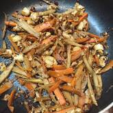 基本のおさらい！定番のゴボウとニンジンのきんぴら