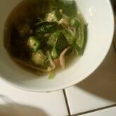 エノキとオクラの具だくさんみそ汁