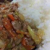 時短で作れる 簡単昼食 皮なし餃子丼 by森岡 恵さん