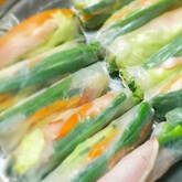 アボカドとサーモンの生春巻き