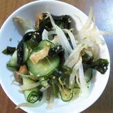 ゆでモヤシのゴマ酢和え