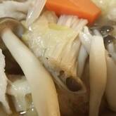主役はキノコ！うまみたっぷりキノコ鍋
