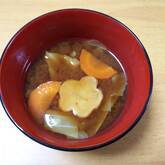 麩とキャベツのみそ汁