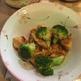 鶏とブロッコリーの炒め物